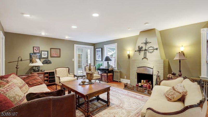 Watchung Boro, New Jersey, 07069, United States, 5 Bedrooms Bedrooms, ,4 BathroomsBathrooms,Residential,Active,1962192