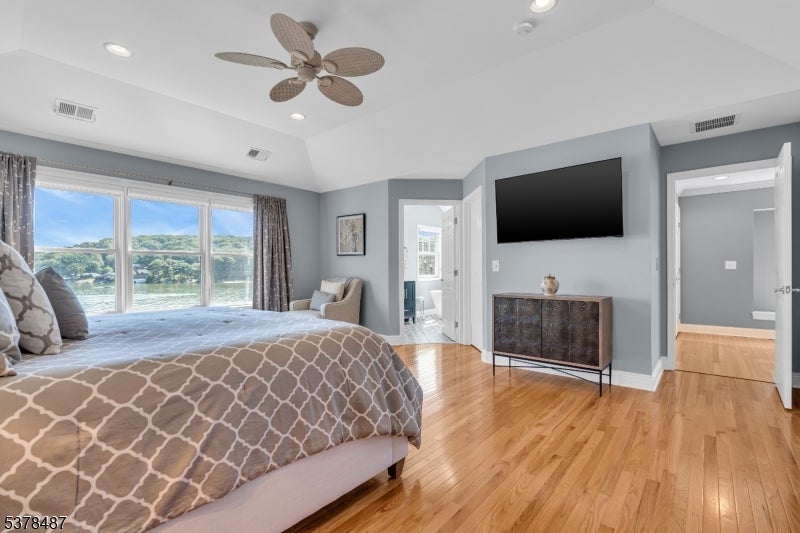 Mount Arlington Boro, New Jersey, 07856, United States, 3 Bedrooms Bedrooms, ,4 BathroomsBathrooms,Residential,Active,1914821