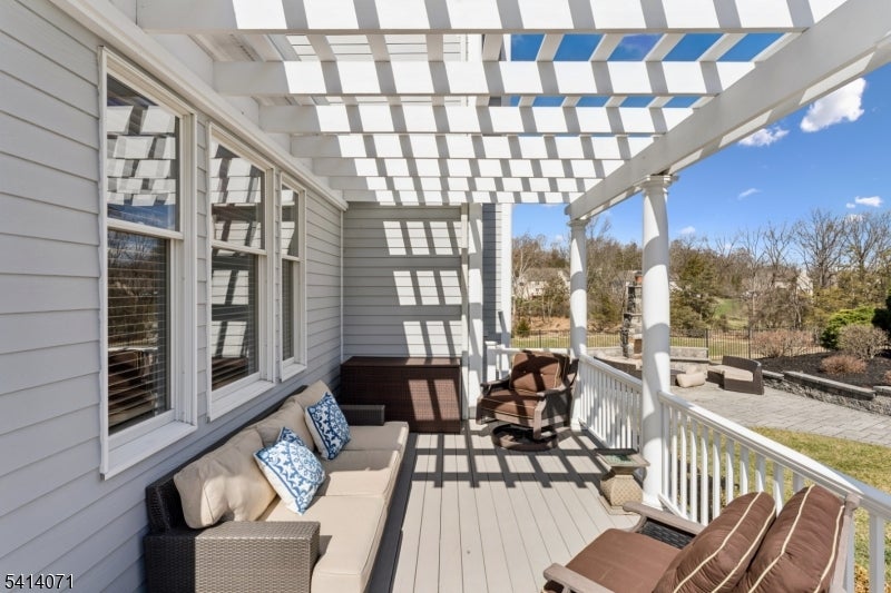 Branchburg Twp., New Jersey, 08876, United States, 5 Bedrooms Bedrooms, ,5 BathroomsBathrooms,Residential,Active,2028531