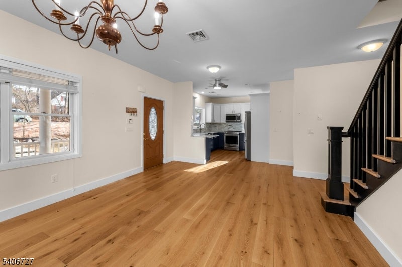 West Milford Twp., New Jersey, 07421, United States, 4 Bedrooms Bedrooms, ,4 BathroomsBathrooms,Residential,Active,2012909