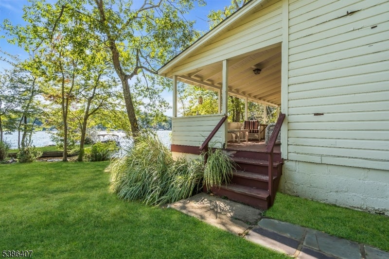 Hopatcong Boro, New Jersey, 07843, United States, 3 Bedrooms Bedrooms, ,2 BathroomsBathrooms,Residential,Active,1952050