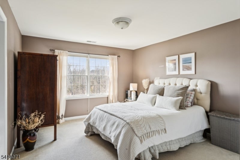 Branchburg Twp., New Jersey, 08876, United States, 5 Bedrooms Bedrooms, ,5 BathroomsBathrooms,Residential,Active,2028531