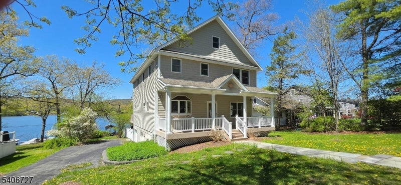 West Milford Twp., New Jersey, 07421, United States, 4 Bedrooms Bedrooms, ,4 BathroomsBathrooms,Residential,Active,2012909