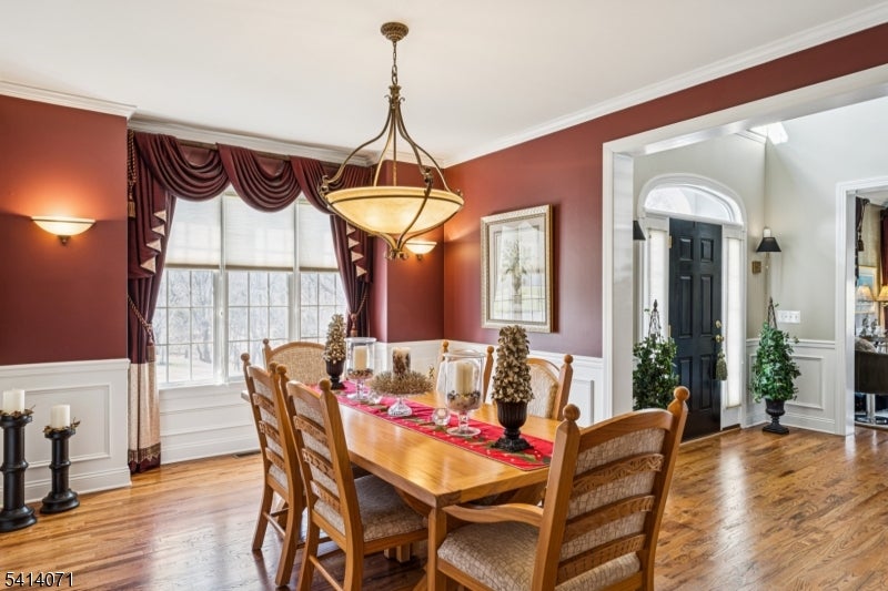 Branchburg Twp., New Jersey, 08876, United States, 5 Bedrooms Bedrooms, ,5 BathroomsBathrooms,Residential,Active,2028531