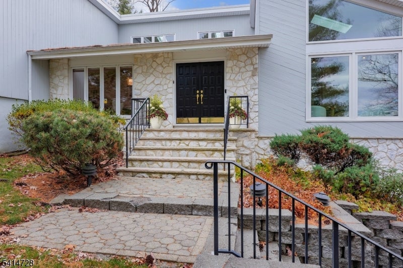 Denville Twp., New Jersey, 07834, United States, 6 Bedrooms Bedrooms, ,5 BathroomsBathrooms,Residential,Active,2026325