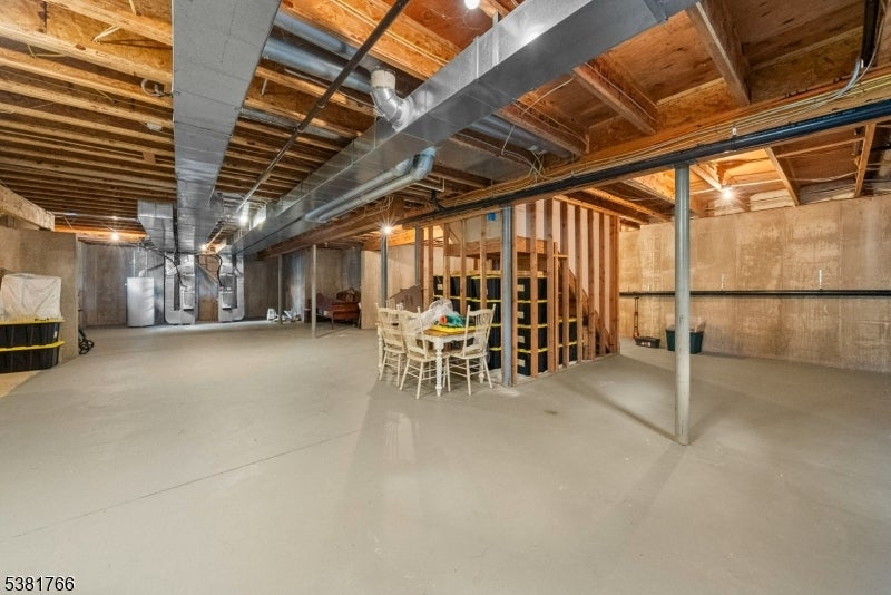 Franklin Twp., New Jersey, 08540, United States, 4 Bedrooms Bedrooms, ,3 BathroomsBathrooms,Residential,Active,1945520