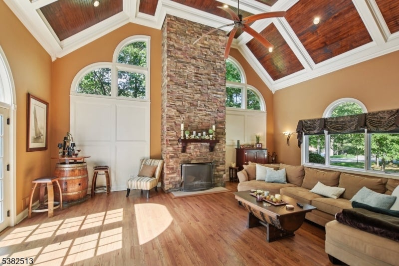 Warren Twp., New Jersey, 07059, United States, 5 Bedrooms Bedrooms, ,4 BathroomsBathrooms,Residential,Active,1945488