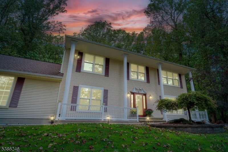 Franklin Twp., New Jersey, 08540, United States, 4 Bedrooms Bedrooms, ,3 BathroomsBathrooms,Residential,Active,1953016
