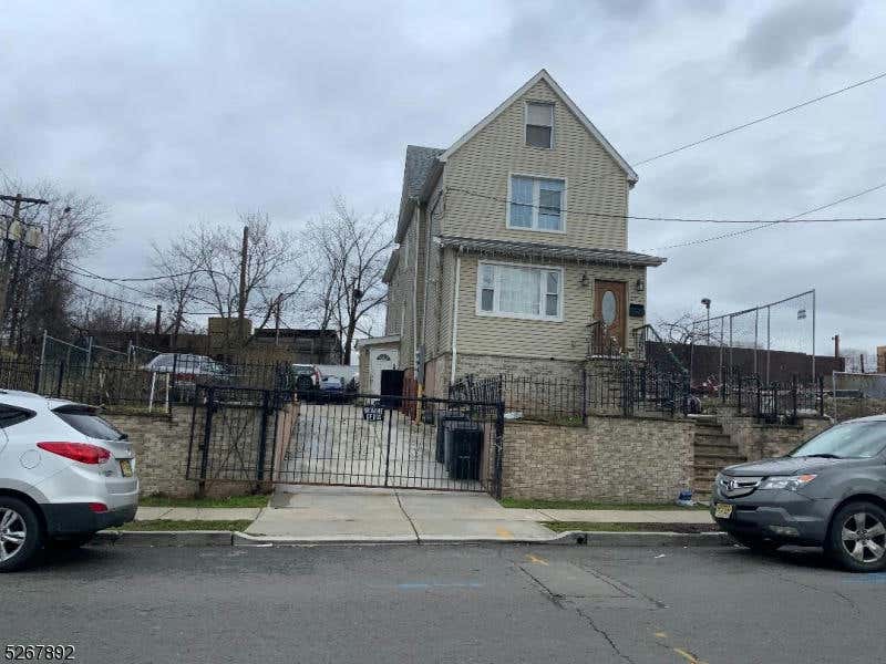 215 REID ST, ELIZABETH CITY, NJ 07201, photo 1