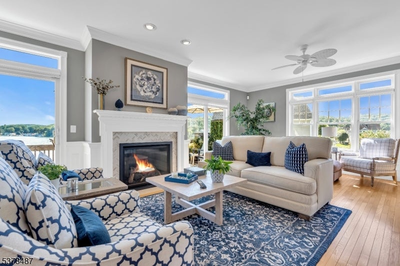 Mount Arlington Boro, New Jersey, 07856, United States, 3 Bedrooms Bedrooms, ,4 BathroomsBathrooms,Residential,Active,1914821