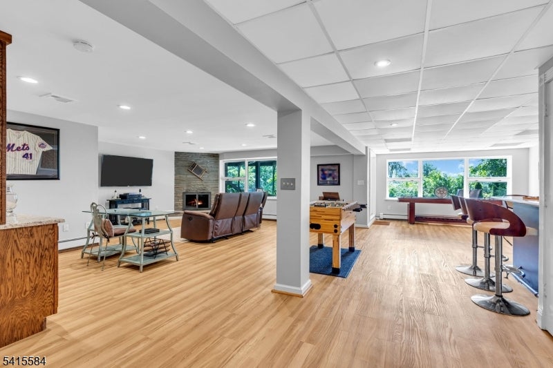 Hopatcong Boro, New Jersey, 07821, United States, 3 Bedrooms Bedrooms, ,3 BathroomsBathrooms,Residential,Active,2043427