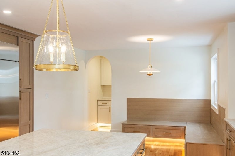 West Caldwell Twp., New Jersey, 07006, United States, 4 Bedrooms Bedrooms, ,5 BathroomsBathrooms,Residential,Active,2009168