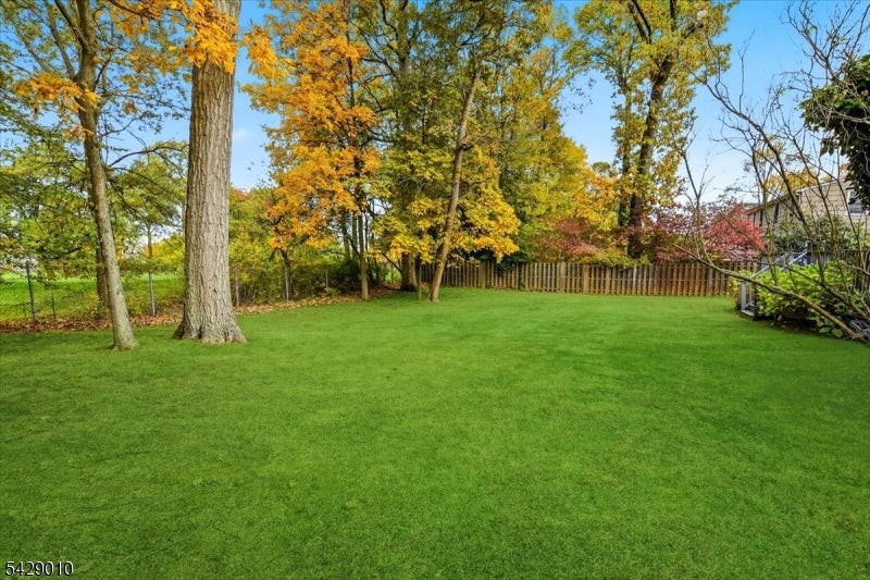 Millburn Twp., New Jersey, 07078, United States, 3 Bedrooms Bedrooms, ,4 BathroomsBathrooms,Residential,Active,2045397