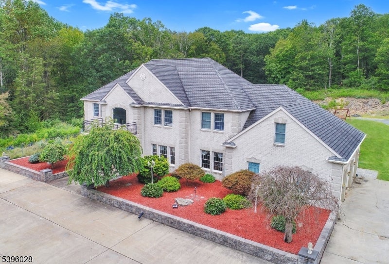 Blairstown Twp., New Jersey, 07832, United States, 6 Bedrooms Bedrooms, ,3 BathroomsBathrooms,Residential,Active,1988731