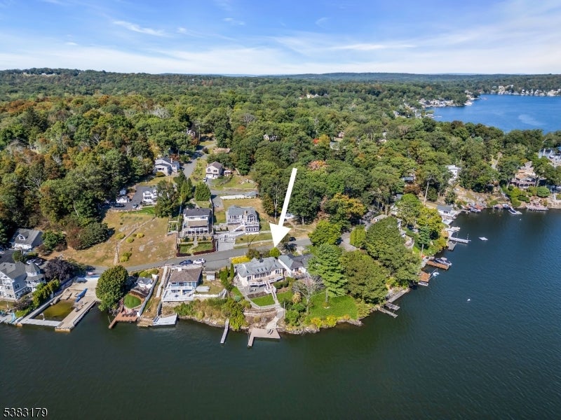 Hopatcong Boro, New Jersey, 07843, United States, 3 Bedrooms Bedrooms, ,2 BathroomsBathrooms,Residential,Active,1946536