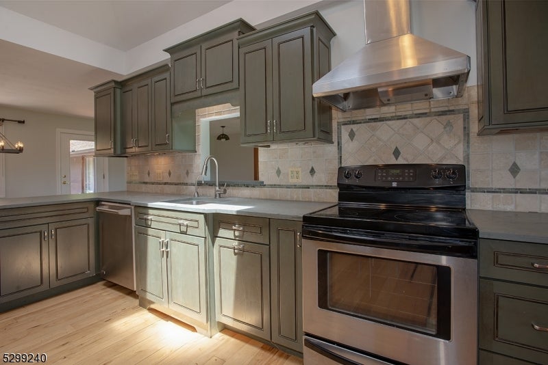 Lafayette Twp., New Jersey, 07848, United States, ,5 BathroomsBathrooms,Residential,Active,1702620