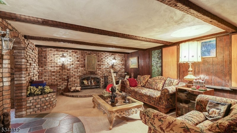 Watchung Boro, New Jersey, 07069, United States, 5 Bedrooms Bedrooms, ,4 BathroomsBathrooms,Residential,Active,1952610