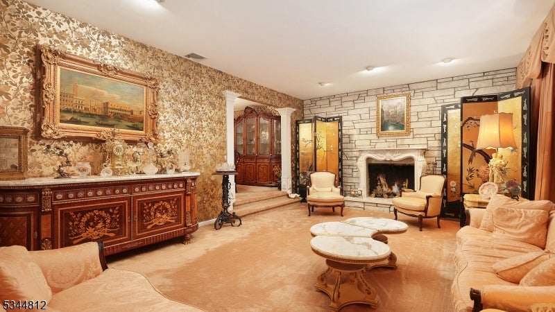 Watchung Boro, New Jersey, 07069, United States, 5 Bedrooms Bedrooms, ,4 BathroomsBathrooms,Residential,Active,1952610