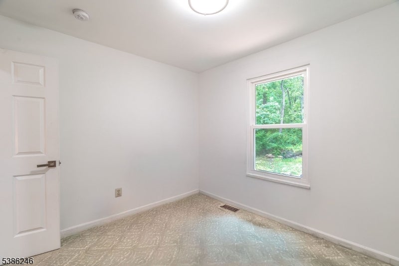 Franklin Twp., New Jersey, 08540, United States, 4 Bedrooms Bedrooms, ,3 BathroomsBathrooms,Residential,Active,1953016