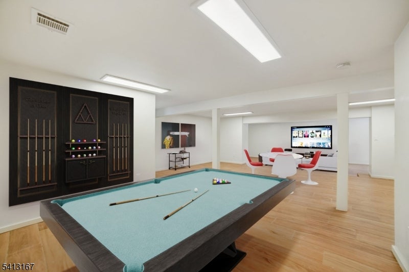 Parsippany-Troy Hills Twp., New Jersey, 07054, United States, 4 Bedrooms Bedrooms, ,4 BathroomsBathrooms,Residential,Active,2021957