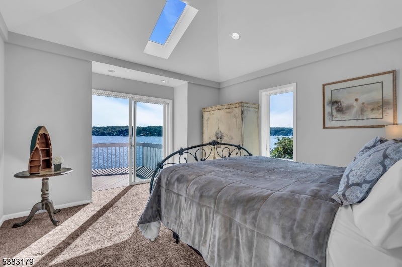 Hopatcong Boro, New Jersey, 07843, United States, 3 Bedrooms Bedrooms, ,2 BathroomsBathrooms,Residential,Active,1946536