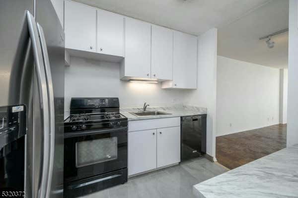 7002 KENNEDY BLVD E APT 35G, GUTTENBERG TOWN, NJ 07093, photo 4 of 39