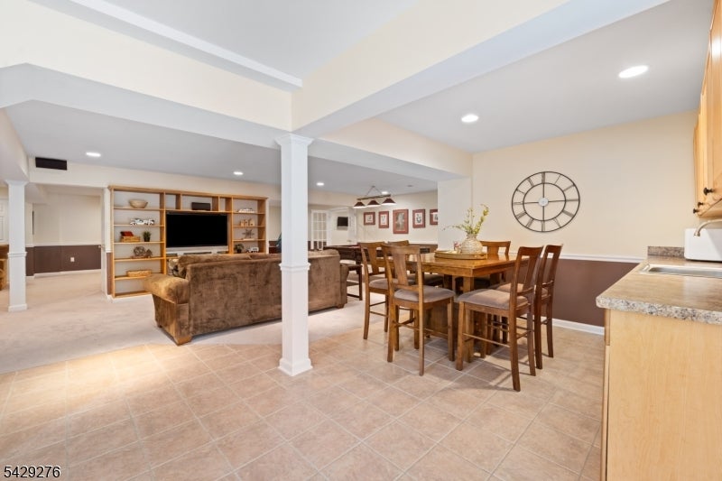 Montgomery Twp., New Jersey, 08502, United States, 5 Bedrooms Bedrooms, ,4 BathroomsBathrooms,Residential,Pending,2045617