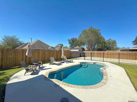 18527 PERKINS OAK RD, PRAIRIEVILLE, LA 70769 - Image 1