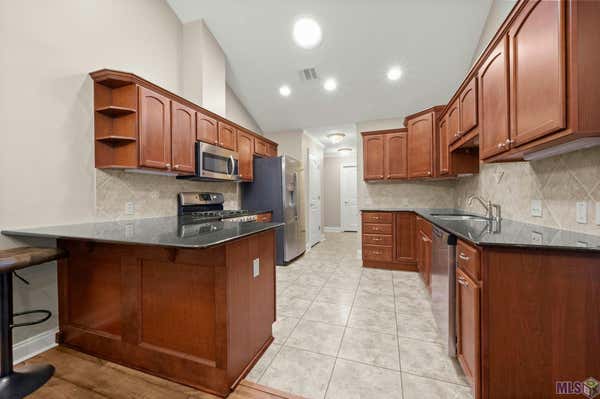 7111 VILLAGE MAISON CT UNIT 62, BATON ROUGE, LA 70809, photo 4 of 18