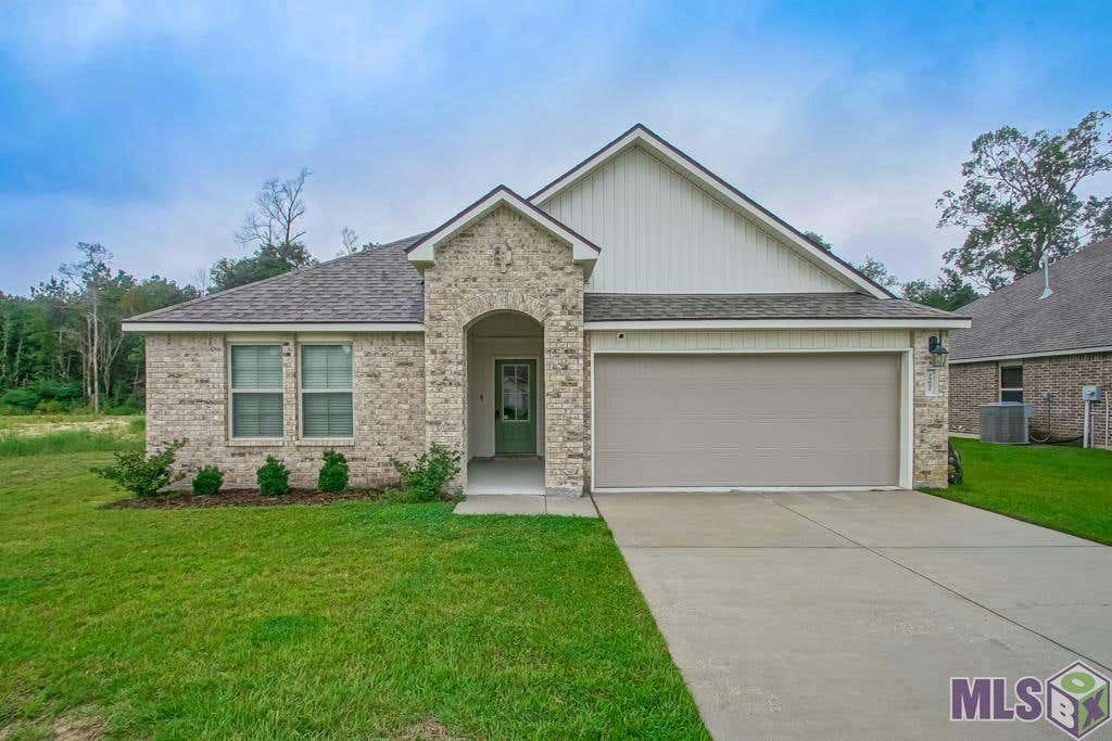 35651 FOREST MANOR AVE, DENHAM SPRINGS, LA 70706, photo 1 of 35