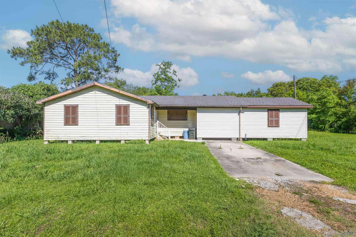 638 CYPRESS ST, GIBSON, LA 70356, photo 1 of 13