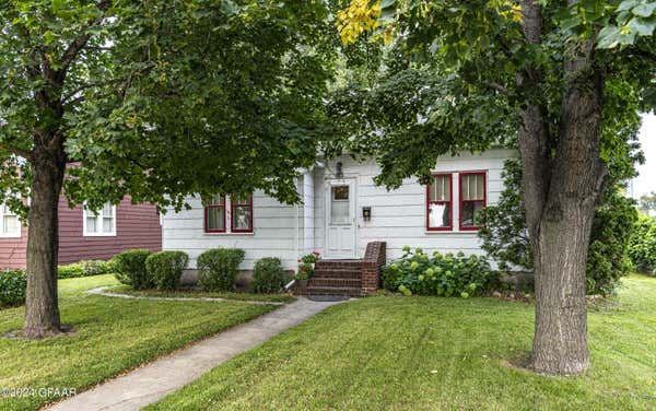 1404 N 1ST ST, GRAND FORKS, ND 58203 - Image 1