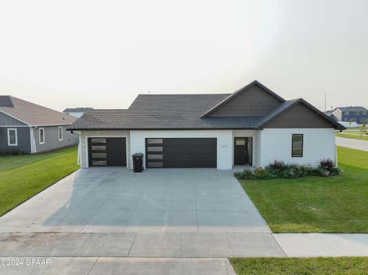 5972 W PRAIRIEWOOD DR, GRAND FORKS, ND 58201 - Image 1