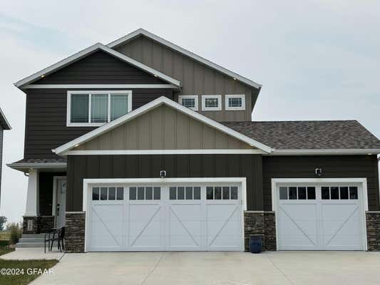 489 WREN DR, GRAND FORKS, ND 58201 - Image 1