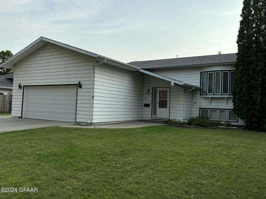 1302 RIDER RD, GRAND FORKS, ND 58201 - Image 1