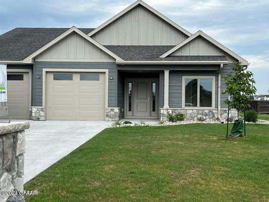 549 AVIAMAR CIR, GRAND FORKS, ND 58201 - Image 1