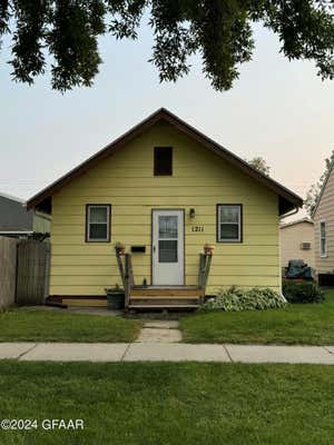 1211 1ST AVE N, GRAND FORKS, ND 58203 - Image 1