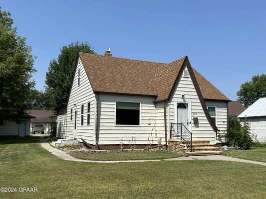 519 BURGAMOTT AVE, GRAFTON, ND 58237 - Image 1