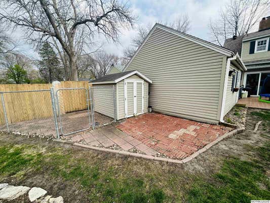 524 14TH ST SE, MASON CITY, IA 50401, photo 4 of 33