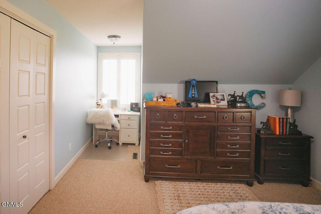 Jamestown, North Dakota, 58401, United States, ,4 BathroomsBathrooms,Residential,Active,1868132
