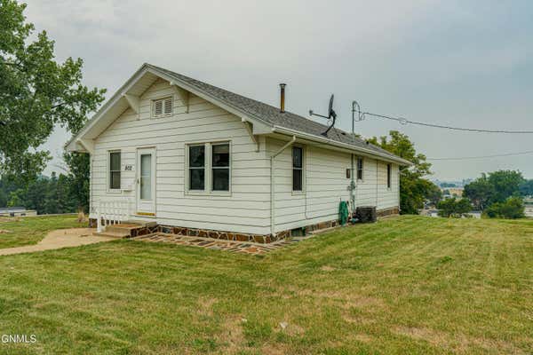 802 S 16TH ST, BISMARCK, ND 58504 - Image 1