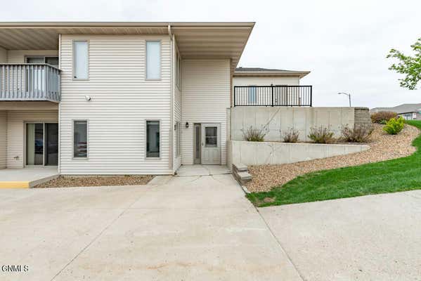 1509 N 35TH ST UNIT 3, BISMARCK, ND 58501, photo 2 of 33