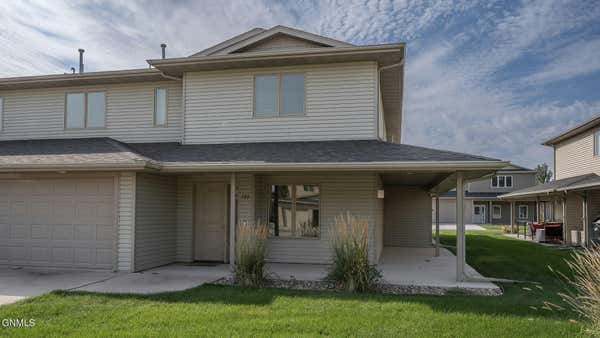 727 MAYFLOWER DR, BISMARCK, ND 58504, photo 2 of 32