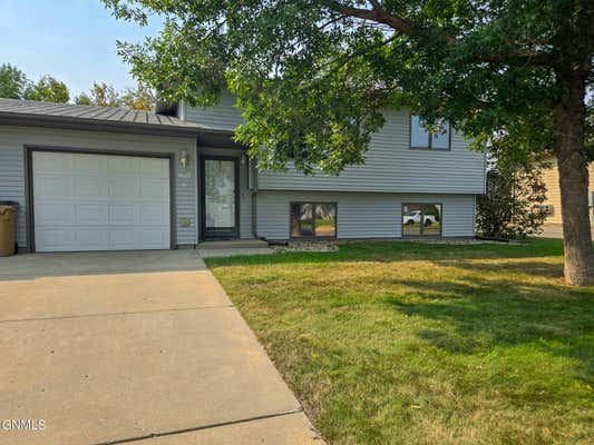 1127 32ND AVE SW APT C, MINOT, ND 58701 - Image 1