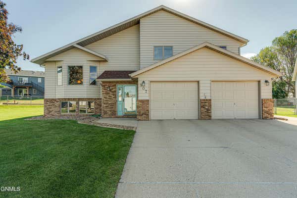 907 20TH ST SE, MANDAN, ND 58554 - Image 1