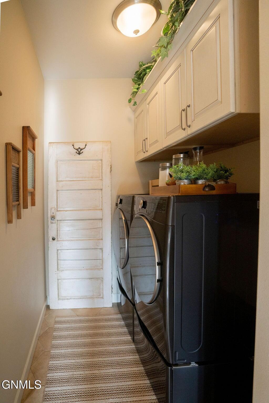 Jamestown, North Dakota, 58401, United States, ,4 BathroomsBathrooms,Residential,Active,1868132