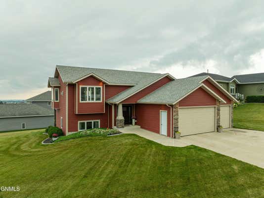 1111 GOLDEN WAVE DR, BISMARCK, ND 58503 - Image 1