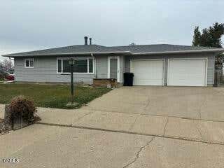 1220 11TH ST W, WILLISTON, ND 58801 - Image 1