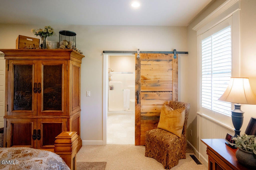 Jamestown, North Dakota, 58401, United States, ,4 BathroomsBathrooms,Residential,Active,1868132
