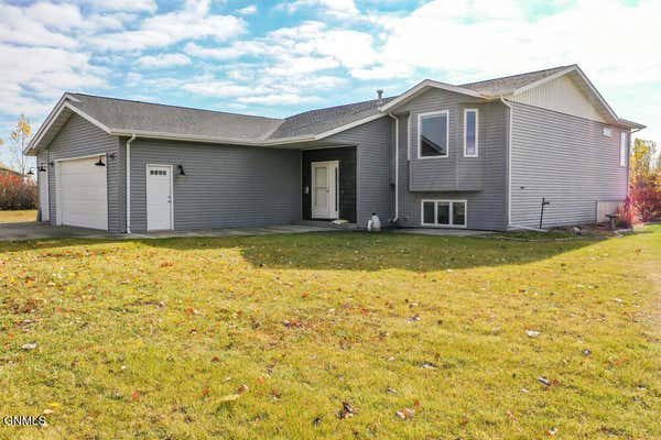 7713 LIMESTONE LN, BISMARCK, ND 58503, photo 2 of 59